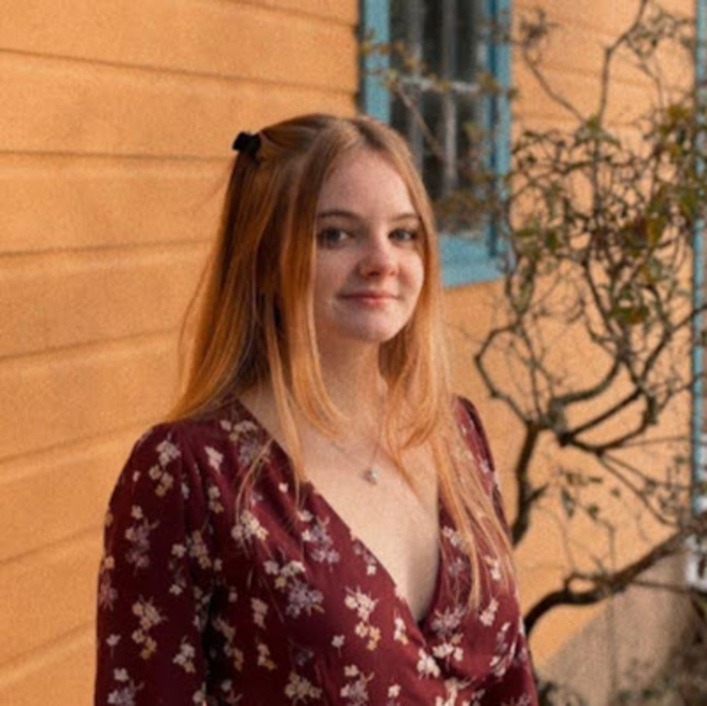 Meet your Posher, Ella